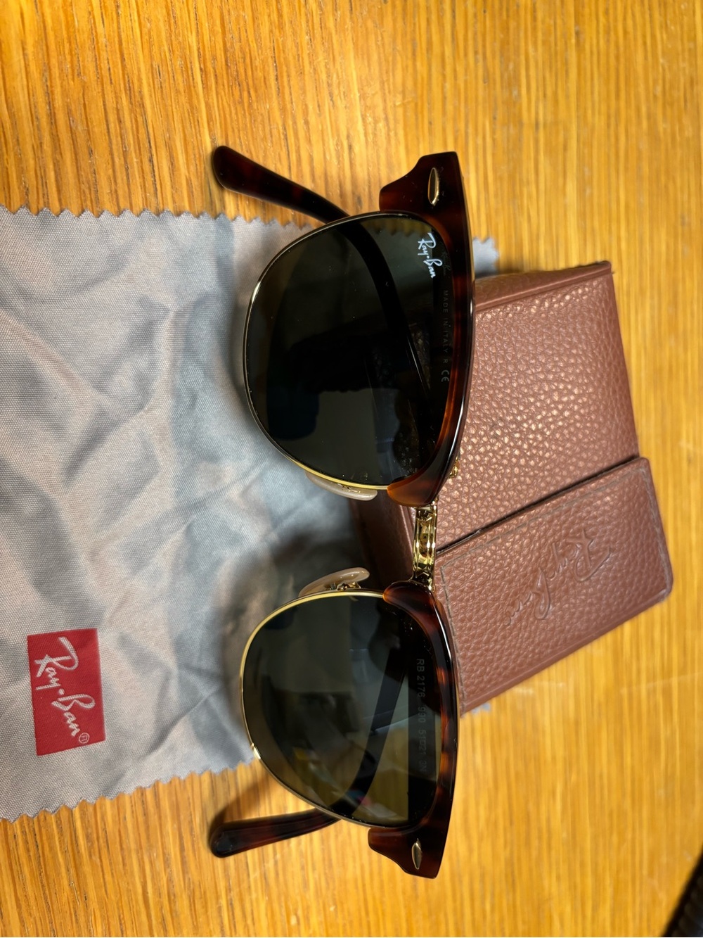 Ray-Ban Clubmaster Sunglasses Tortoise Frame with Dark Green Lenses